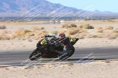 media/Jan-10-2025-CVMA Friday Practice (Fri) [[489e0da257]]/Group 4 and Trackday/Session 2 (Turn 4 Inside)/